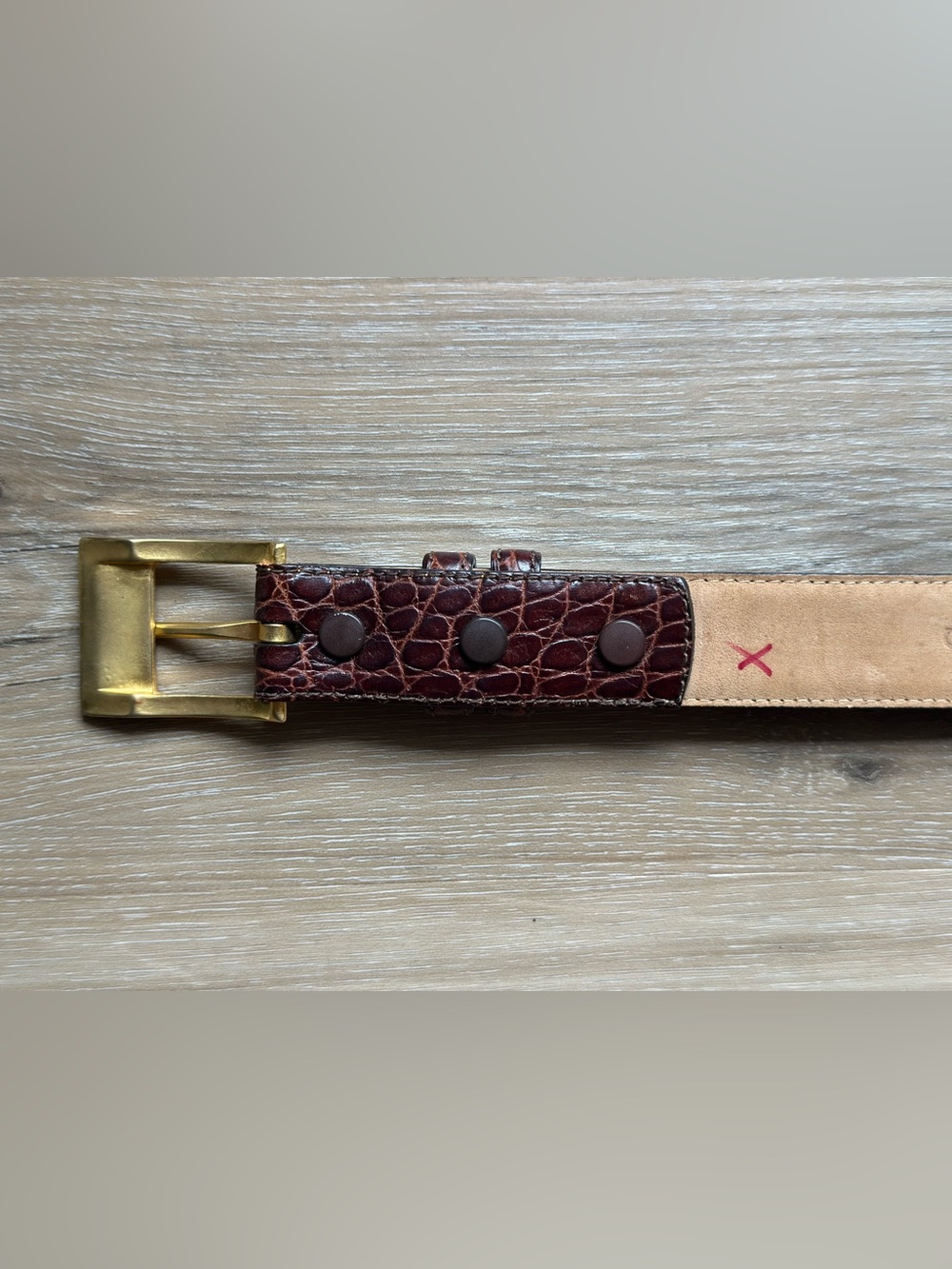 WCM New York Classic Brown Croc-Embossed Leather Belt with Gold Buckle - Picture 4 of 8